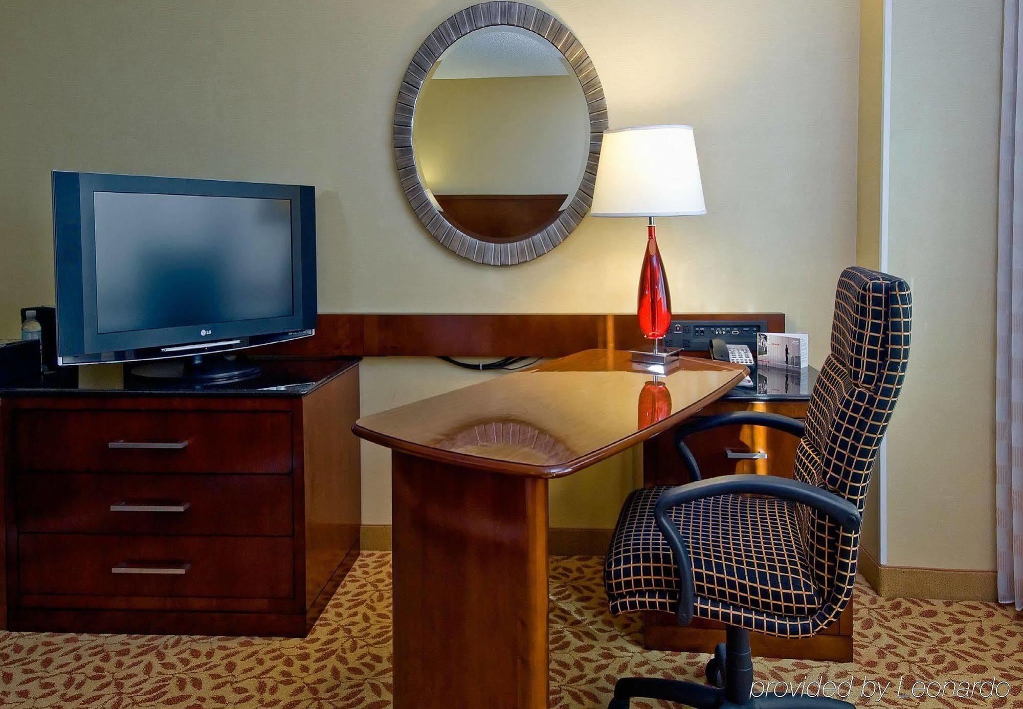 Bakersfield Marriott At The Convention Center Hotel Bilik gambar
